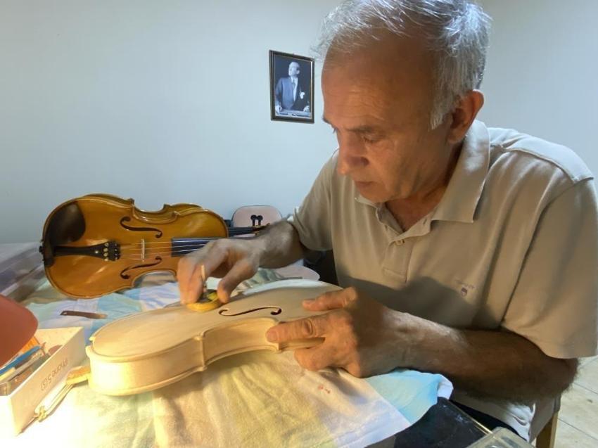 Annesinin altınlarını bozdurdu! Emekli olunca hayatında iz bıraktı

