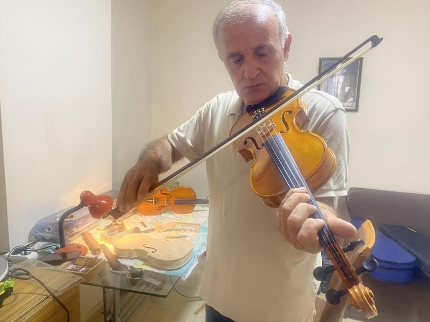 Annesinin altınlarını bozdurdu! Emekli olunca hayatında iz bıraktı

