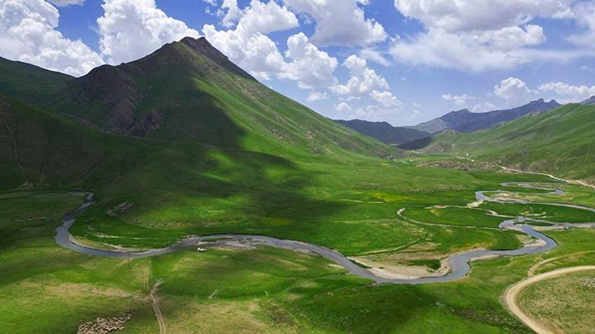 Doğaseverlerin gözdesi oldu! Şırnak, Hakkari, Van üçgeninde bir doğa harikası: Faraşin Yaylası keşfedilmeyi bekliyor!