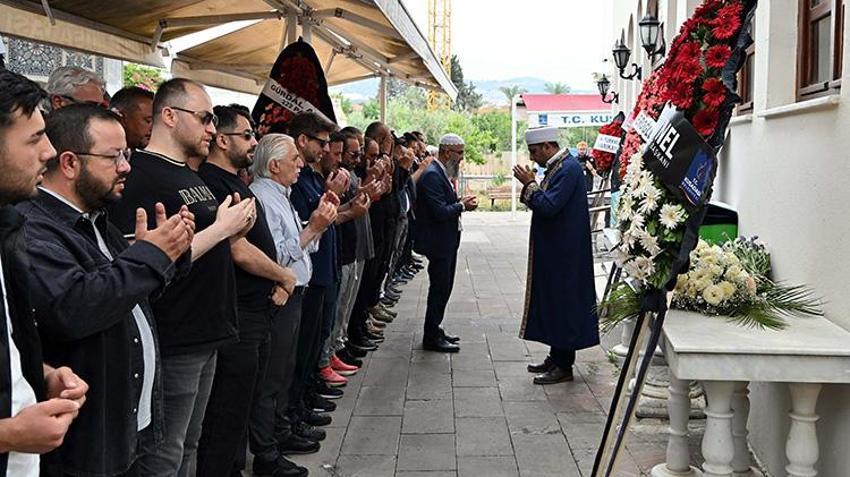 Şarkıcı Şimal, Kuşadası'nda son yolculuğuna uğurlandı
