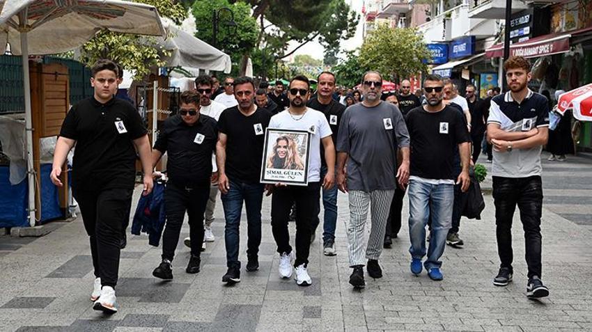 Şarkıcı Şimal, Kuşadası'nda son yolculuğuna uğurlandı
