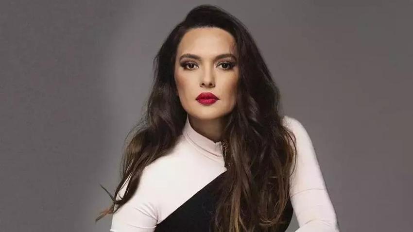 Demet Akalın'a acılı haber geldi! Sosyal medyada paylaştı