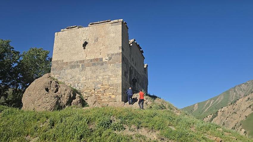 Alman turist Hakkari'de gördüğü manzaraya isyan etti! Yetkilileri göreve çağırdı
