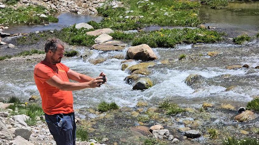 Alman turist Hakkari'de gördüğü manzaraya isyan etti! Yetkilileri göreve çağırdı