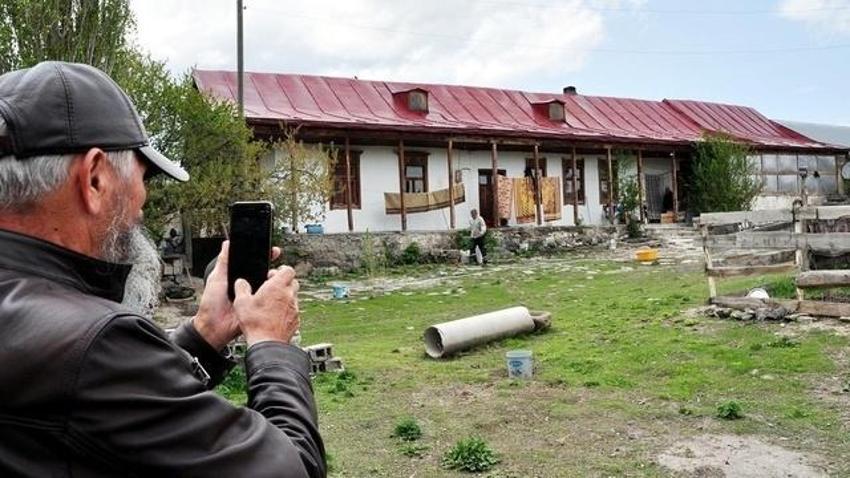 Atalarıyla bağlantı kurmak için ABD'den Kars'a geldiler!