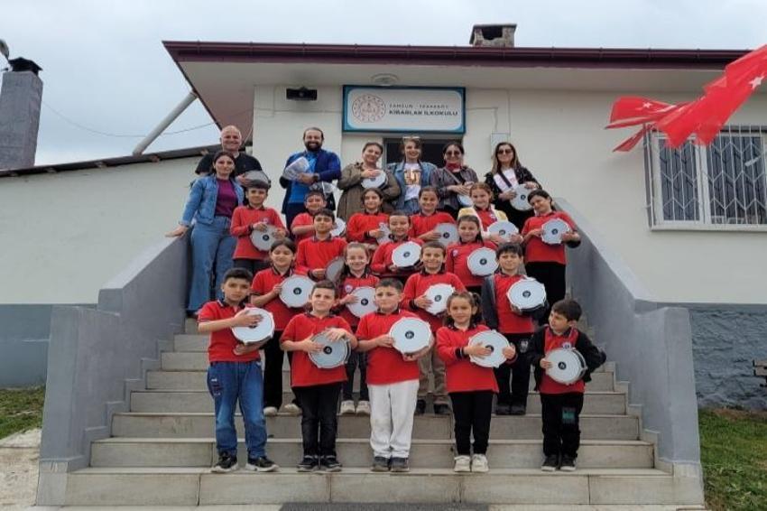 Samsun'da ritmi öğrenciler tuttu! Köy okulu öğrencilerine büyük sürpriz