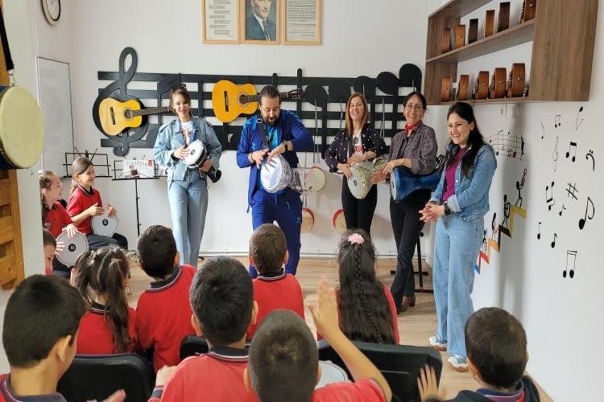 Samsun'da ritmi öğrenciler tuttu! Köy okulu öğrencilerine büyük sürpriz