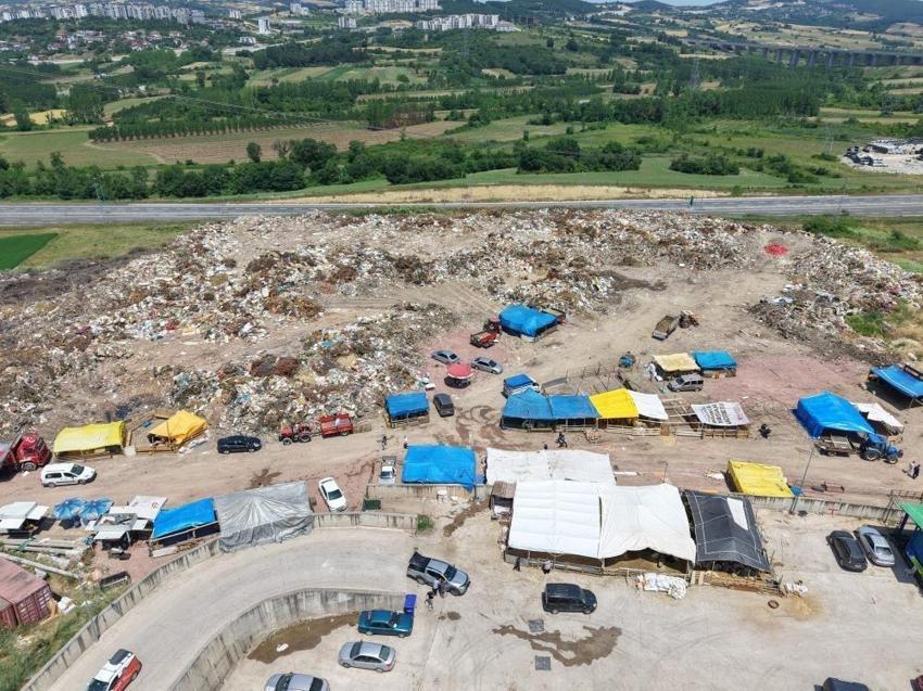 Kocaeli'de akılalmaz görüntü! Kurban satış yeri çöplükte açıldı