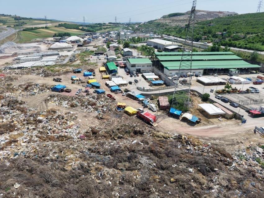 Kocaeli'de akılalmaz görüntü! Kurban satış yeri çöplükte açıldı