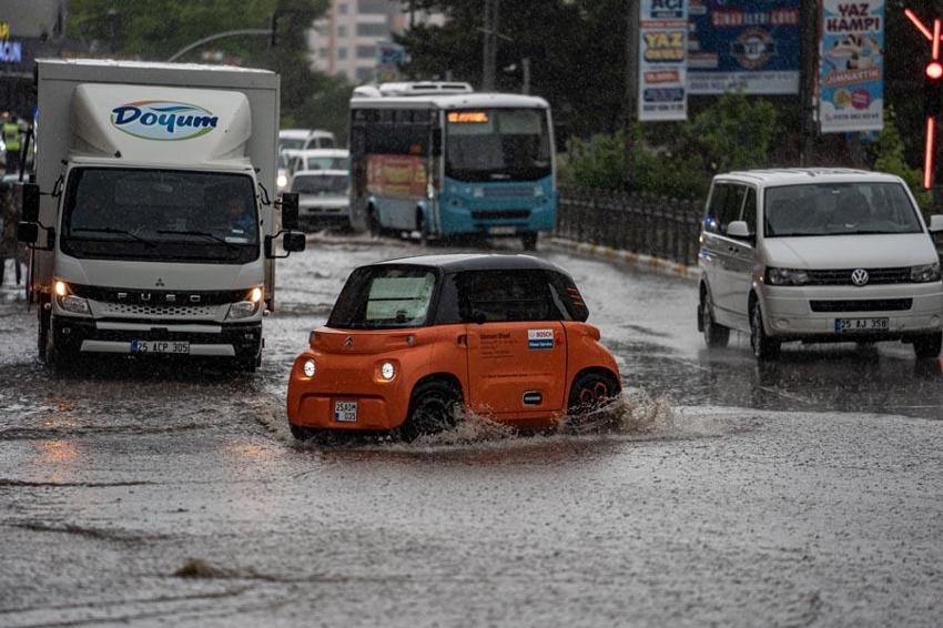 Meteoroloji’den gök gürültülü sağanak yağış uyarısı! Kurban Bayramı’nda hava nasıl olacak? İşte 5 günlük hava tahmini
