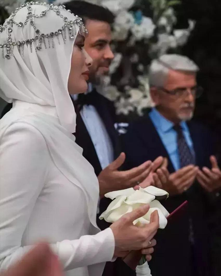 Gamze Özçelik ile Reshad Strik'ten 1. yıldönümü kutlaması!
