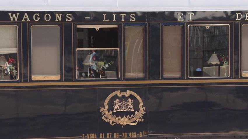 Paris’ten yola çıkan tarihi 'Orient Express' 64 yolcusuyla Sirkeci’ye geldi