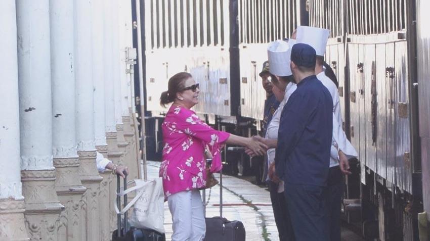 Paris’ten yola çıkan tarihi 'Orient Express' 64 yolcusuyla Sirkeci’ye geldi