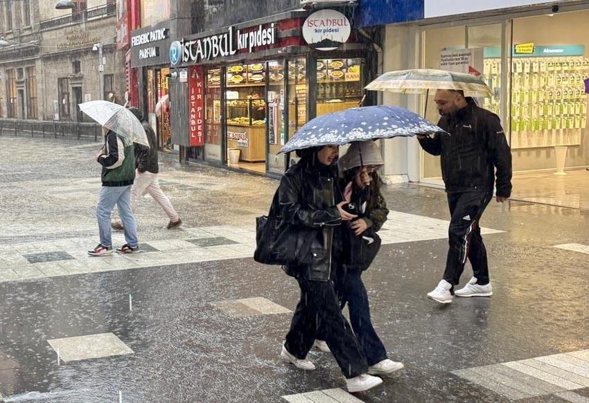 Bayramda hava nasıl olacak? Kurban Bayramı için Meteoroloji'den  gök gürültülü sağanak yağış uyarısı geldi