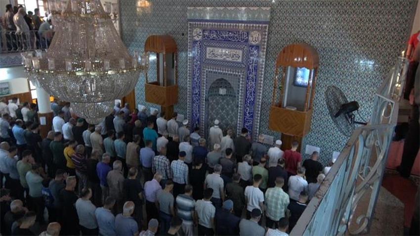 Türkiye’de ilk Kurban Bayramı namazı Iğdır’da kılındı! Camiler doldu taştı