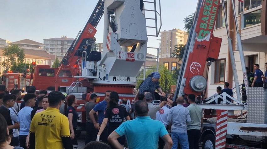Diyarbakır'daki yangında anne ile 3 çocuğu hayatını kaybetmişti! 30'dan fazla kişiyi kurtaran Eligün: Hayatımda böyle bir şey görmedim