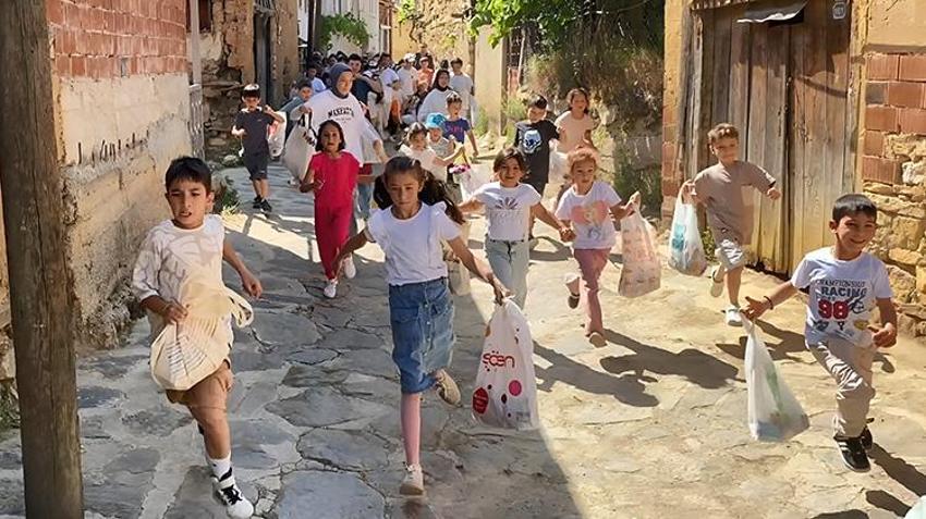 Bursa'da 700 yıllık bayram geleneği! Arefe gününden başlıyor, çocuklar kapı kapı dolaşıp 'Adak' topluyor