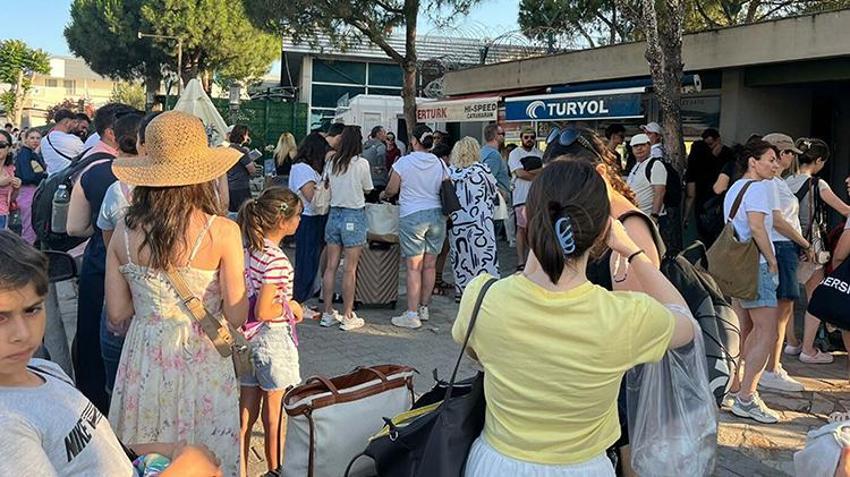 Türkiye'den bayram manzaraları! Sahiller doldu taştı, kasaplarda sıra oluştu