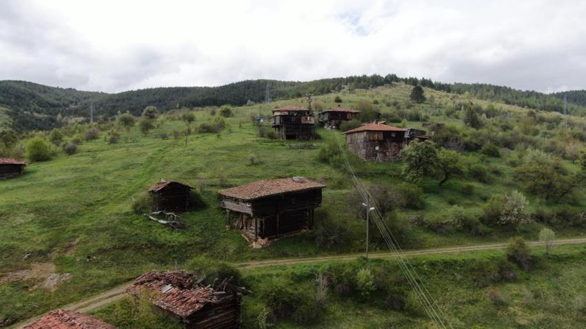 Kastamonu'nun Saklı Cenneti: Tarihi ahşap evler doğa ile buluşuyor!