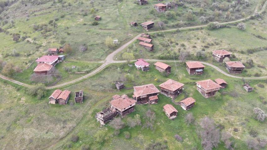 Kastamonu'nun Saklı Cenneti: Tarihi ahşap evler doğa ile buluşuyor!