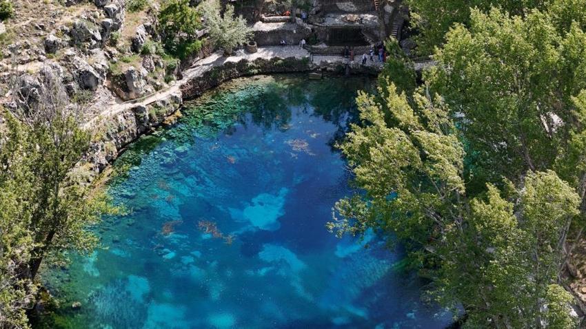 Sivas'taki Gökpınar Gölü görenleri hayran bırakıyor