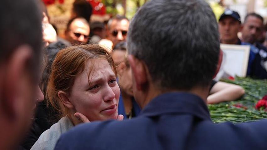 Başkan Ferdi Zeyrek'e son veda! Gözyaşları sel oldu, eşinden duygusal sözler: Bugün ona sözümü verdim