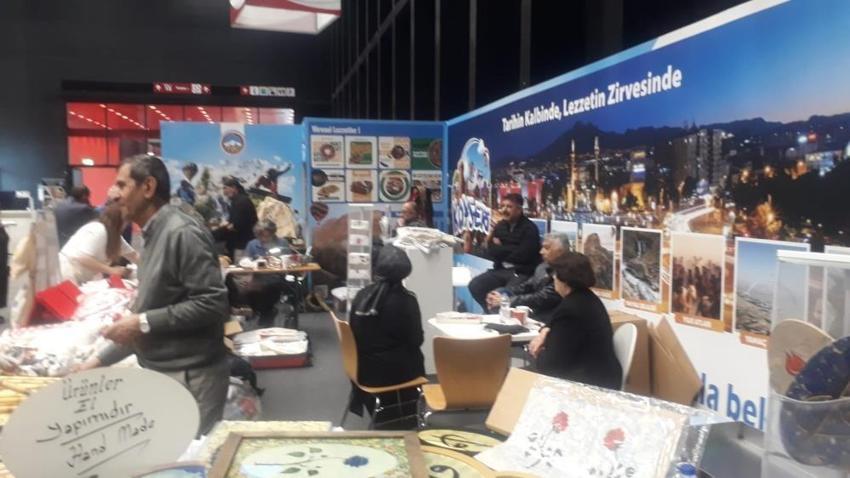 Kayserili sanatçı Avusturya'da memleketini böyle temsil etti