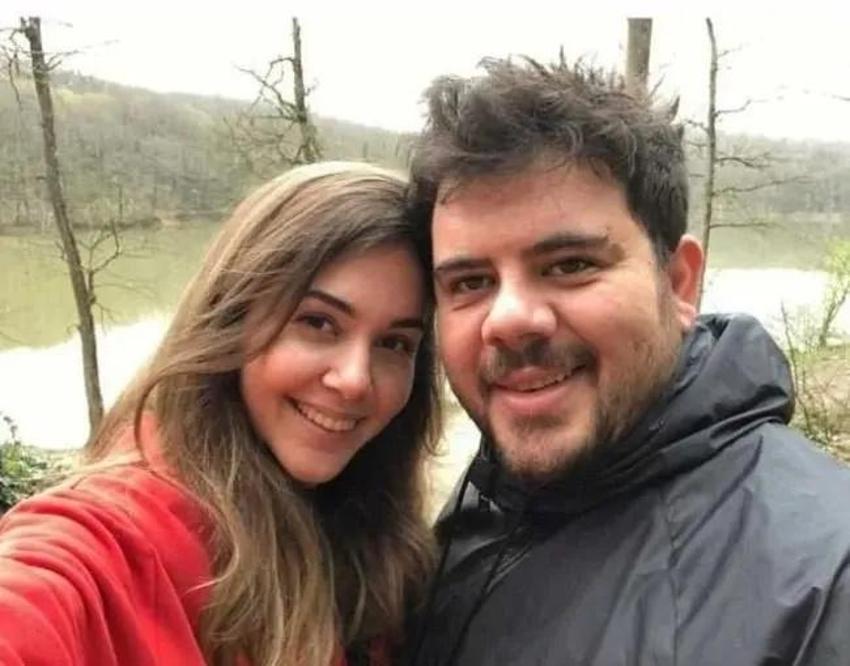 Eser Yenenler'den eşi Berfu Yenenler'e romantik evlilik yıl dönümü kutlaması!
