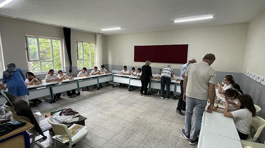 Bursa üretim merkezi, 12 okulda başladı! Öğrenciler bir ilki yaşadı, şaşkına döndüler