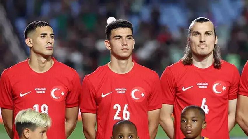 Arda Güler çıldırdı! Meksika-Türkiye maçında olay, Merih Demiral kendini tutamadı