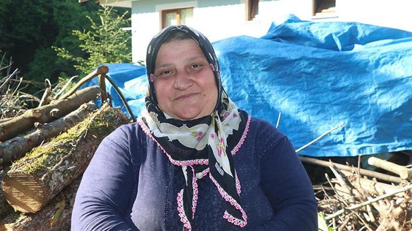 Rizeli demir ustasının en büyük destekçisi eşi! 'Nezahat diye çağırıyor hemen koşuyorum'