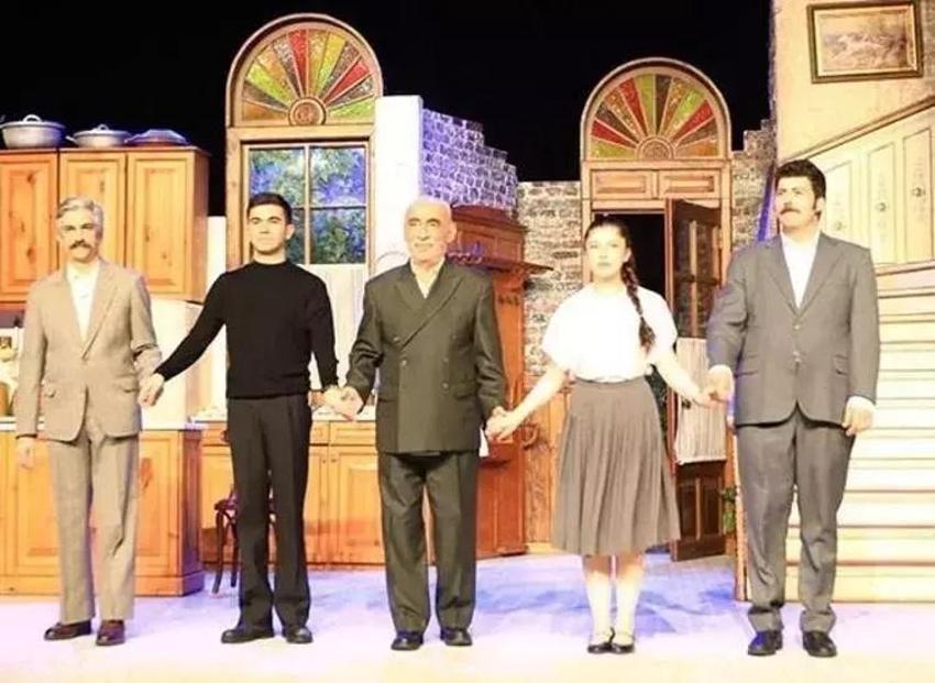 Usta sanatçı Şener Şen 61 yıl sonra veda etti