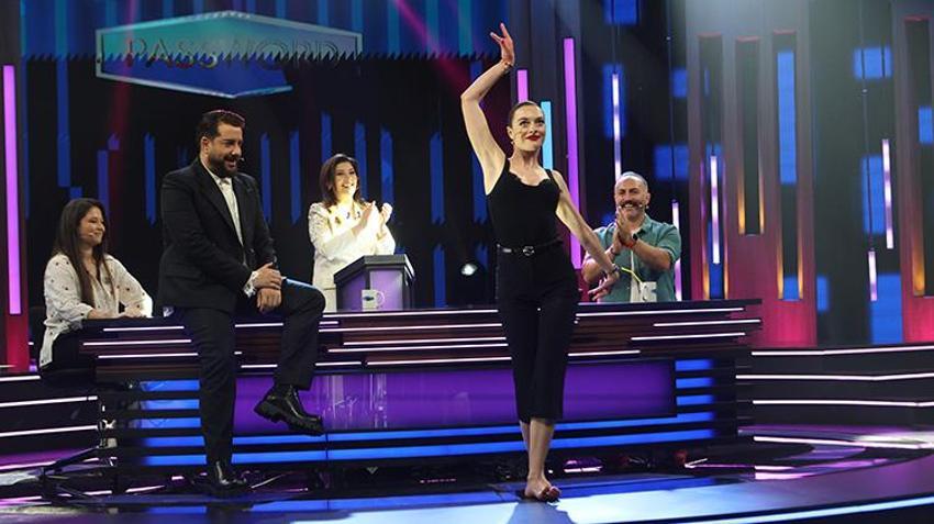 Bu dans şovunu izle‘melis’in: Melis Sezen’den iddialı dans şov!