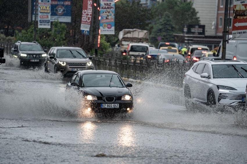 Meteoroloji illeri tek tek uyardı: Hafta sonu kuvvetli sağanak yağışlar geliyor