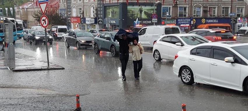 Meteoroloji illeri tek tek uyardı: Hafta sonu kuvvetli sağanak yağışlar geliyor