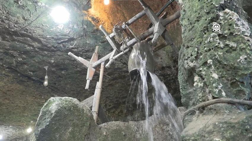 Gaziantep'te 500 yıllık tarihi yerde ziyaretçi yoğunluğu yaşanıyor! Savaş yıllarında kullanılan mekana giren çıkmak istemiyor