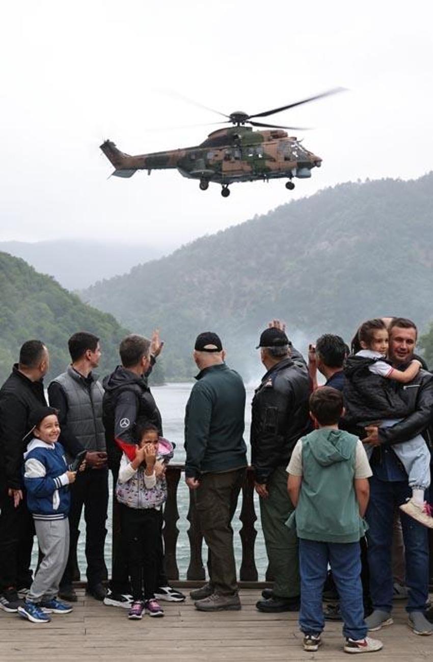 Türk Hava Kuvvetleri'nin hayat kurtaran kanatları ‘Melek Filo'dan Boraboy Gölü'nde nefes kesen tatbikat