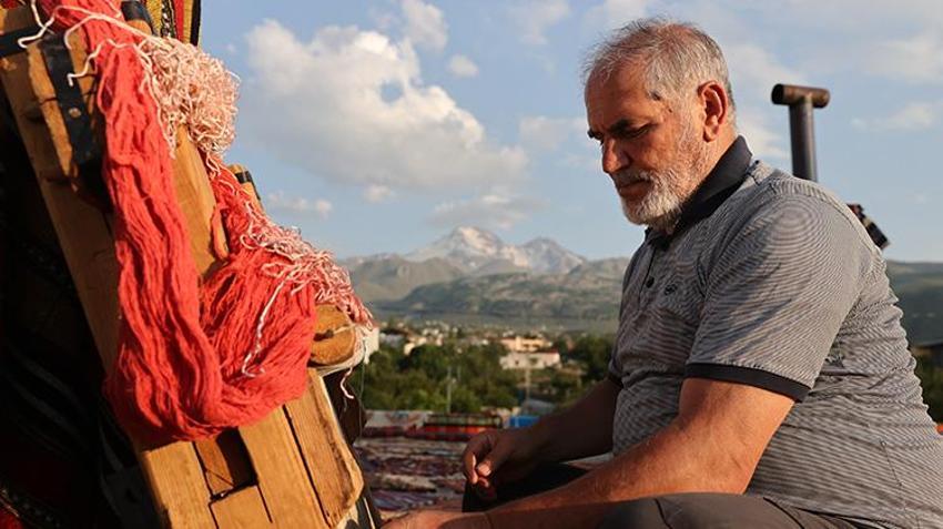 Hepsi servet değerinde ama satmıyor! Erciyes Dağı'nın manzarasında sergiliyor