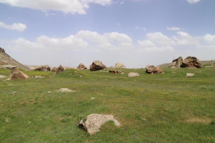Ağrı'da dağlara saklanmış gizli hazine! Mağaraya girenler büyüleniyor, gizemi çözülemedi