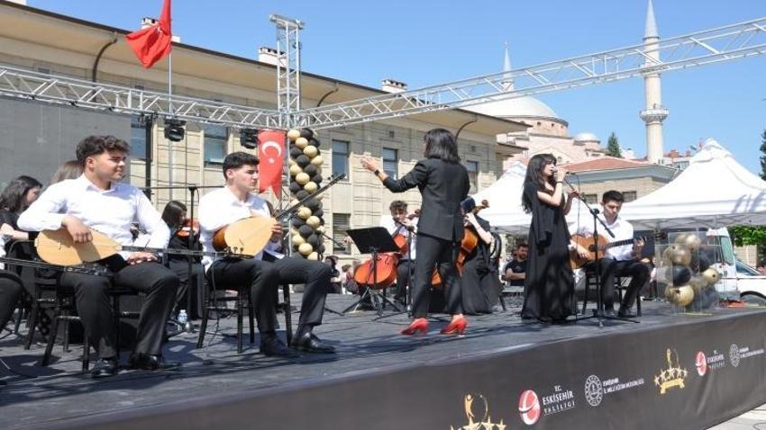Eskişehir'de şenlik var: Türkiye Yüzyılı'nda Geleceğin Yıldızları