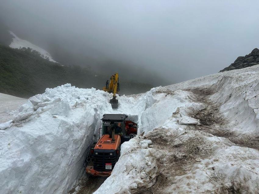 Kar yağışları sonrası haziran ayında zorlu mücadele başladı! İl Özel İdaresi ekipleri çalışmalara başladı