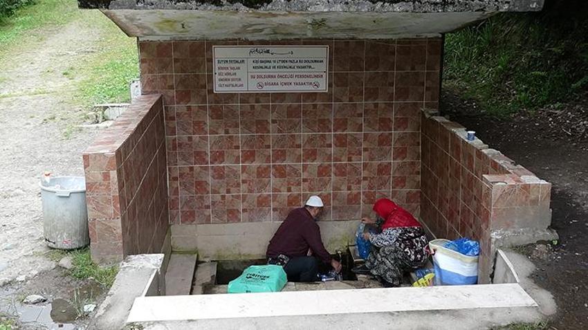 Trabzon'da doğal ve şifalı! Herkes bardak bardak içiyor, kötü haberi verdi