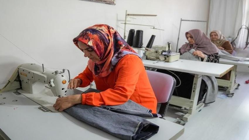Diyarbakır Sıfır Atık projesini benimsedi! Artık kumaşlarla giysi üretiyorlar