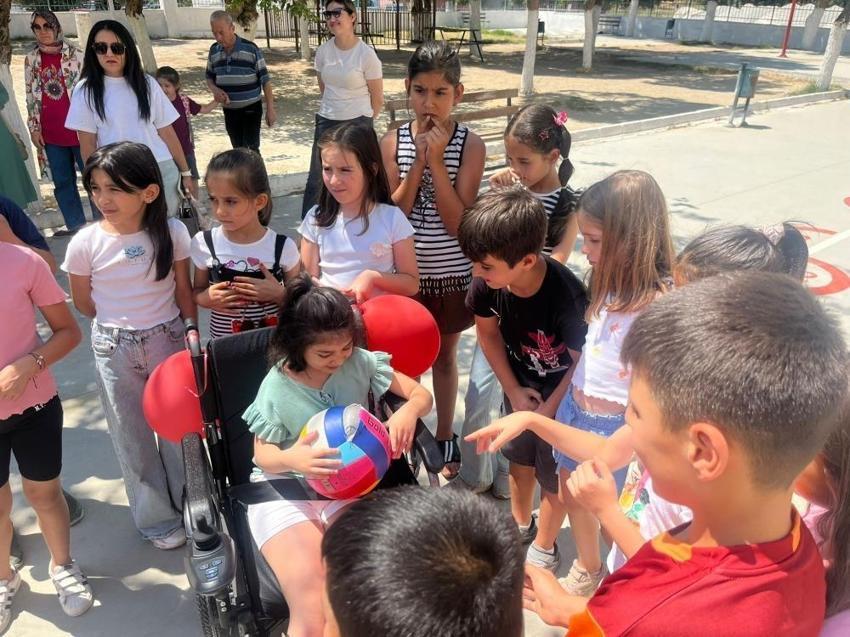 Aydın'da duygulandıran öğrenci hareketi: Arkadaşları için harçlıklarını birleştirdiler