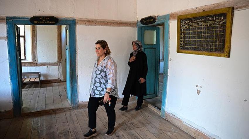 Roma ve Osmanlı askerlerini ağırlıyordu, şimdi ayakta duramaz halde: Antalya'da yüzlerce yıllık cami ve okul yıkılma tehdidi altında!