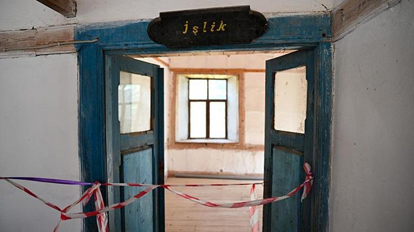 Roma ve Osmanlı askerlerini ağırlıyordu, şimdi ayakta duramaz halde: Antalya'da yüzlerce yıllık cami ve okul yıkılma tehdidi altında!