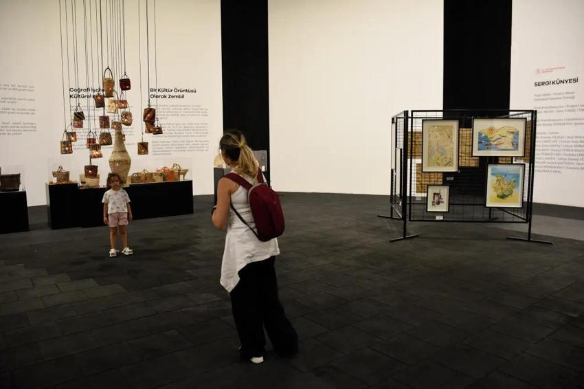 Asırlık miras festivale damga vurdu: Bafra Zembili sergisi açıldı