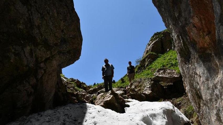 Kastamonu'da çığır açan buluş! Türkiye'nin en uzun mağarası olabilir! Kastamonu'da keşfedilen gizemli mağara Sinop'a mı uzanıyor?