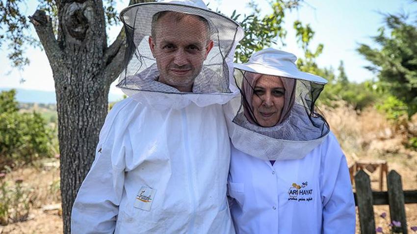 Kilosunu 10 gram altın fiyatına satıyorlar! Bursa'da 4 arkadaş işlerinden istifa edip süt üretmeye başladı