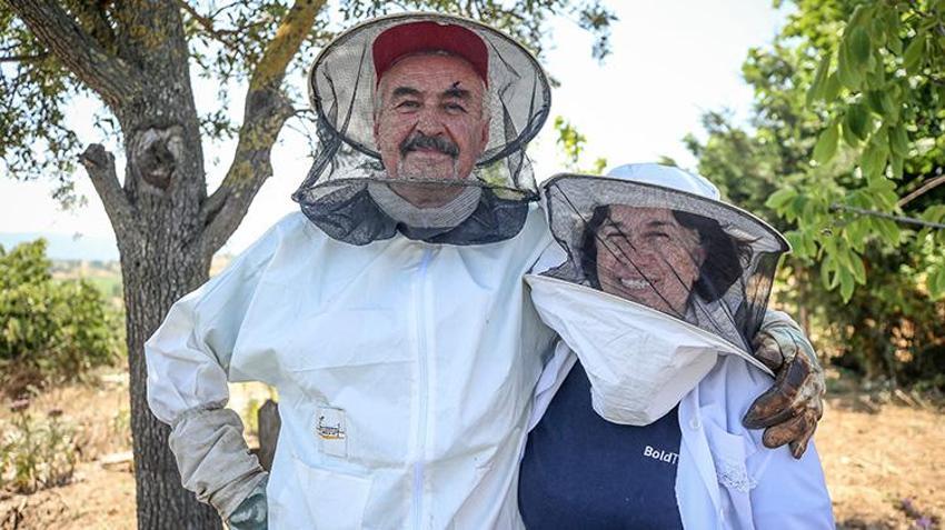 Kilosunu 10 gram altın fiyatına satıyorlar! Bursa'da 4 arkadaş işlerinden istifa edip süt üretmeye başladı